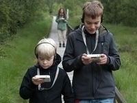 Kinder mit HUGO